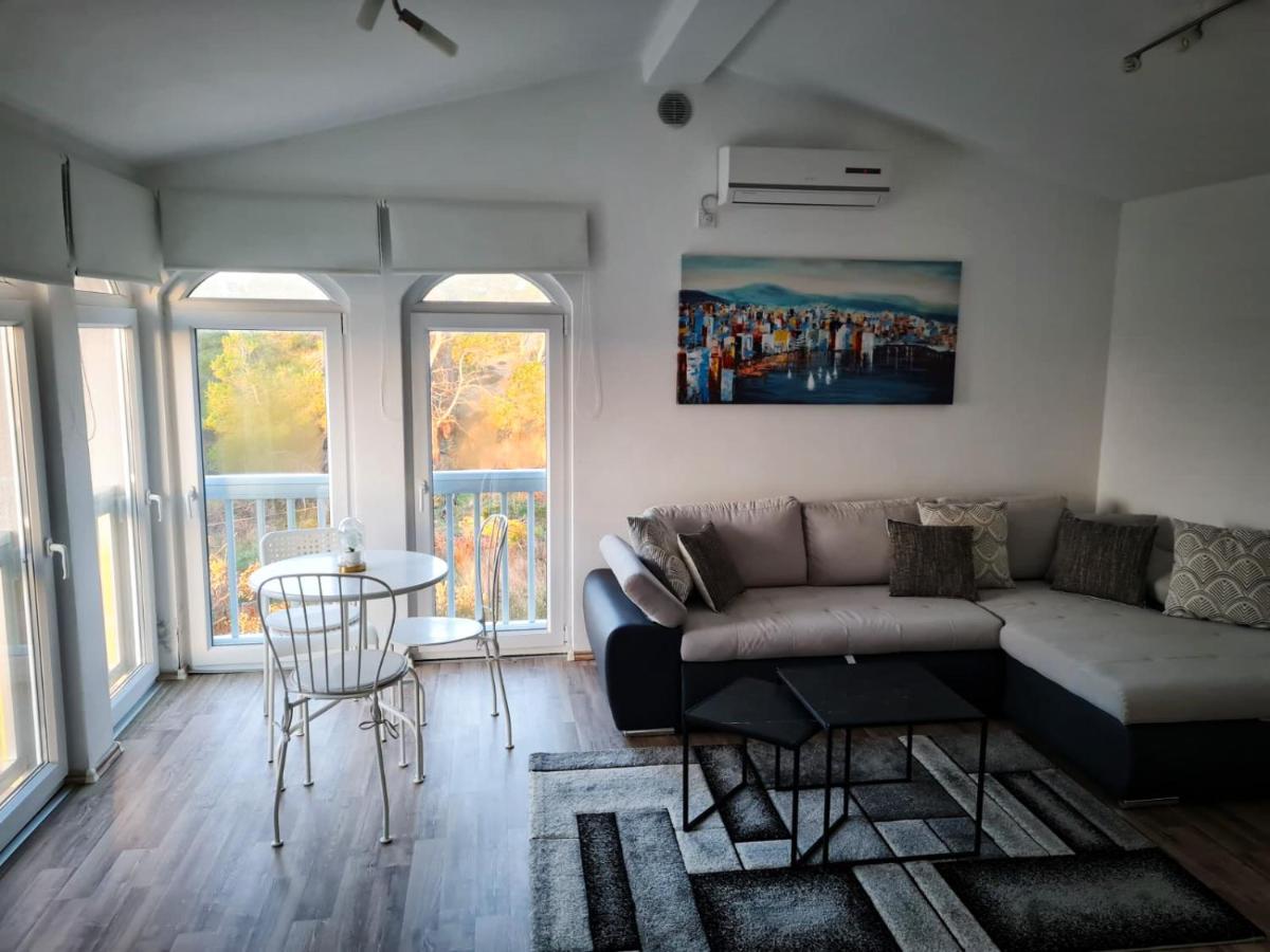 Villa Mena Vir Eksteriør bilde